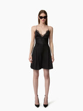Charger l'image dans la galerie, Black Highwaisted Shorts - Nina Ricci