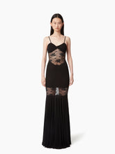 Cargar imagen en el visor de la galería, MERMAID DRESS WITH LACE INSERTS - Nina Ricci