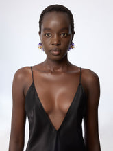 Charger l'image dans la galerie, Pistil Bloom Flower Earrings