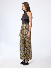 Charger l'image dans la galerie, Marble Gold Harem Pants
