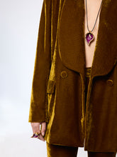Charger l'image dans la galerie, Velvet Double-Breasted Blazer