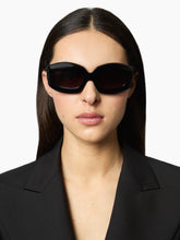 Load image into Gallery viewer, PRECIOUS RECTANGULAR SUNGLASSES
