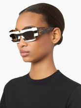 Load image into Gallery viewer, PRECIOUS RECTANGULAR SUNGLASSES