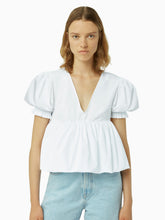 Charger l&#39;image dans la galerie, Babydoll top with ruched sleeves in white - Nina Ricci
