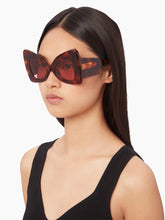 Load image into Gallery viewer, Precious butterfly shiny havana Sunglasses
