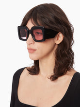 Load image into Gallery viewer, Precious square shiny black Sunglasses
