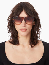 Cargar imagen en el visor de la galería, FW24 Sunglasses - Nina Ricci
