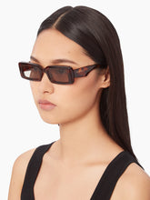 Load image into Gallery viewer, Waves rectangular shiny havana Sunglasses
