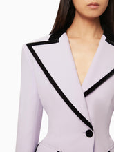 Charger l&#39;image dans la galerie, Tuxedo deyail blazer in light lilac - Nina Ricci
