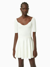 Charger l&#39;image dans la galerie, Heart neckline cropped top in off white - Nina Ricci
