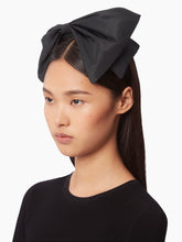 Cargar imagen en el visor de la galería, BOW HEADBAND IN TAFFETA - NINA RICCI
