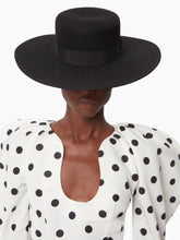 Cargar imagen en el visor de la galería, LARGE FELT WOOL BOATER IN BLACK - Nina Ricci
