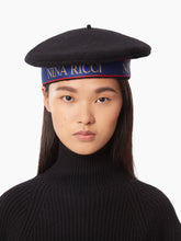 Charger l&#39;image dans la galerie, WOOL BERET WITH NINA RICCI LOGO IN BLACK - Nina Ricci
