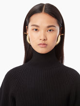 Charger l&#39;image dans la galerie, APPLE EARRINGS IN GOLD - Nina Ricci
