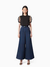 Charger l&#39;image dans la galerie, CROPPED FLARED DENIM PANTS - NINA RICCI
