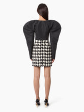 Cargar imagen en el visor de la galería, MINI HOUNDSTOOTH SKIRT - Nina Ricci
