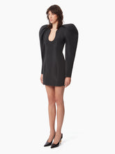 Cargar imagen en el visor de la galería, MINI DRESS WITH LONG COCOON SLEEVES IN BLACK - Nina Ricci
