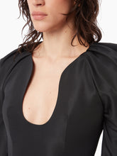 Cargar imagen en el visor de la galería, MINI DRESS WITH LONG COCOON SLEEVES IN BLACK - Nina Ricci
