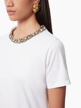 Charger l&#39;image dans la galerie, BEADED NECKLINE T-SHIRT IN WHITE - Nina Ricci
