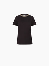 Cargar imagen en el visor de la galería, BEADED NECKLINE T-SHIRT IN BLACK - Nina Ricci
