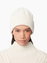 Cargar imagen en el visor de la galería, KNITTED WOOL BEANIE IN BEIGE - Nina Ricci
