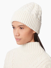 Charger l&#39;image dans la galerie, KNITTED WOOL BEANIE IN BEIGE - Nina Ricci
