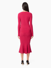 Charger l&#39;image dans la galerie, LONG MERMAID SKIRT WITH CUTLINES IN PINK - Nina Ricci
