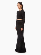 Cargar imagen en el visor de la galería, CROPPED TOP WITH TONAL STRIPE IN BLACK - Nina Ricci
