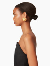 Load image into Gallery viewer, SMALL HEART CUSHION EARRINGS - Nina Ricci
