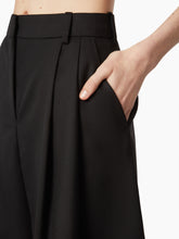 Load image into Gallery viewer, WIDE PLEATED SHORTS - Nina Ricci
