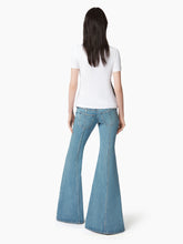 画像をギャラリービューアに読み込む, DISTRESSED FLARED JEANS - Nina Ricci
