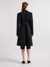 画像をギャラリービューアに読み込む, Black Jacquard Tail Coat
