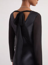 Charger l'image dans la galerie, Black Long Sleeved Maxi Silk Dress
