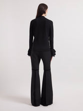 Charger l'image dans la galerie, V-Neck Black Wool Sweater
