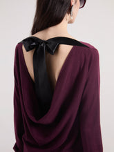 Charger l'image dans la galerie, Burgundy Open Back Sweater
