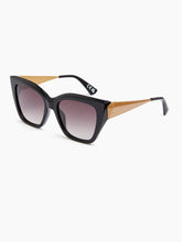 Charger l'image dans la galerie, Lunettes de soleil œil-de-chat oversize noires
