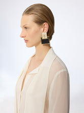 画像をギャラリービューアに読み込む, Cream Three Graces Earrings
