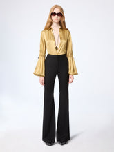 Charger l'image dans la galerie, Flared Wool Gabardine Pants With Bow Detail
