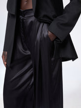 Charger l&#39;image dans la galerie, Black Harem Silk Satin Pants
