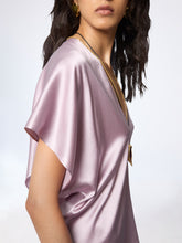 Load image into Gallery viewer, Mauve V-Neck Silk Satin Top
