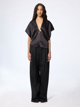 Charger l'image dans la galerie, Black V-Neck Silk Satin Top
