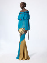 Charger l&#39;image dans la galerie, Blue Boat Neck Silk Top With Bow Details
