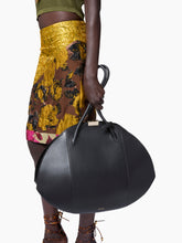 Charger l'image dans la galerie, LE BAL BAG LARGE IN BLACK

