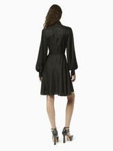 Charger l&#39;image dans la galerie, Pussy-bow shirt dress in black - Nina Ricci
