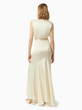 Charger l&#39;image dans la galerie, Long bias cut skirt in champagne - Nina Ricci
