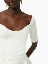 Charger l&#39;image dans la galerie, Heart neckline cropped top in off white - Nina Ricci
