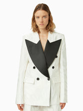 Charger l&#39;image dans la galerie, Oversized zebra-jacquard blazer in off white - Nina Ricci
