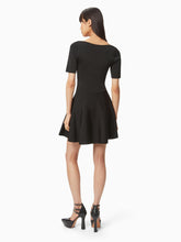 Charger l&#39;image dans la galerie, Heart neckline flared dress in black - Nina Ricci
