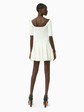 Charger l&#39;image dans la galerie, Heart neckline cropped top in off white - Nina Ricci
