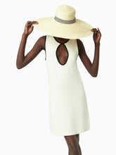 Load image into Gallery viewer, Straw capeline hat in white - Nina Ricci
